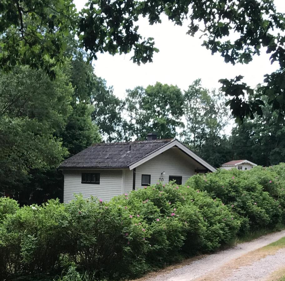 Stenhaella Bed&Breakfast Holmsjo ภายนอก รูปภาพ