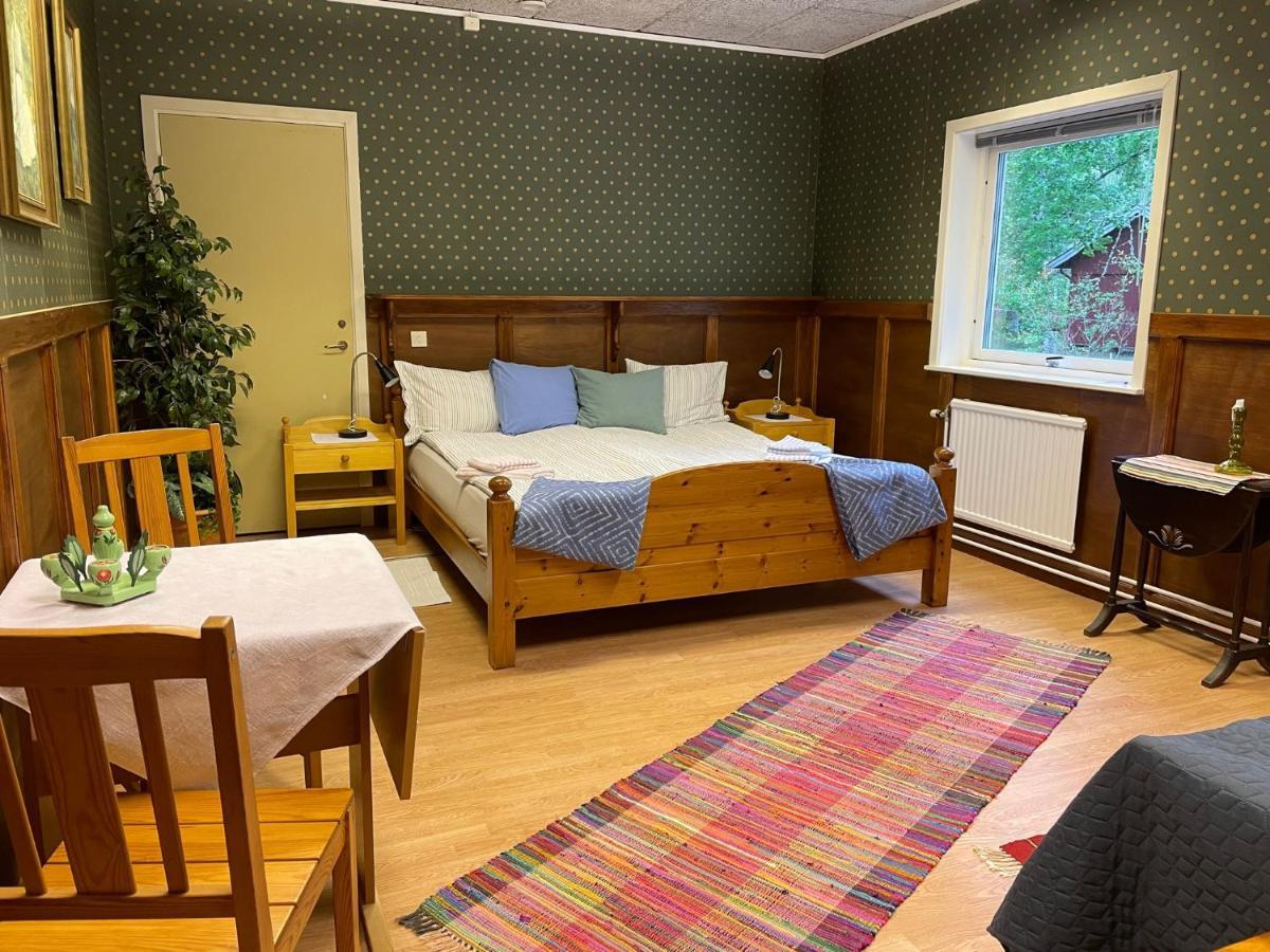 Stenhaella Bed&Breakfast Holmsjo ภายนอก รูปภาพ